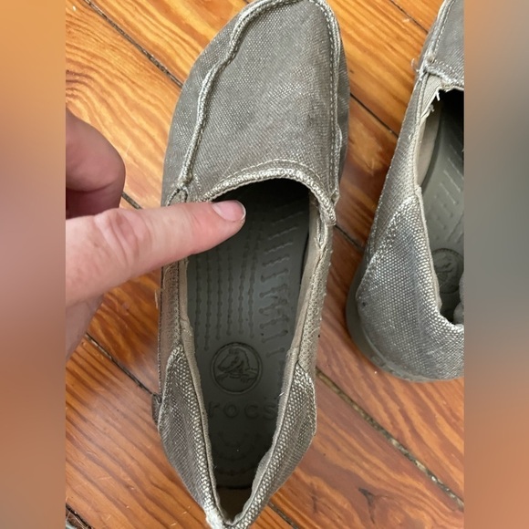 Crocs khaki slip on shoe kids size 3 - Picture 8 of 8